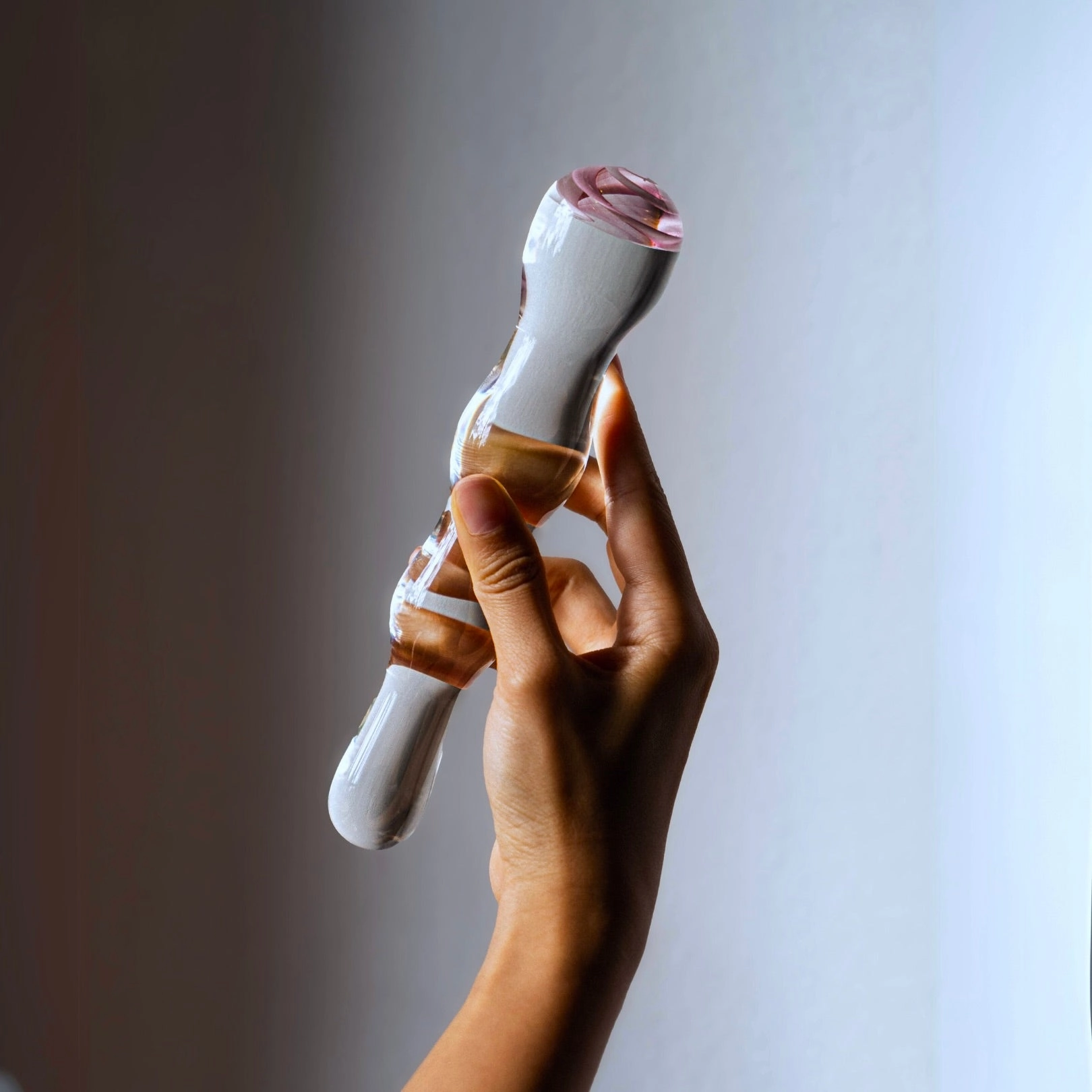 DAHLIA FLOURISH- Deep penetration glass pleasure wand
