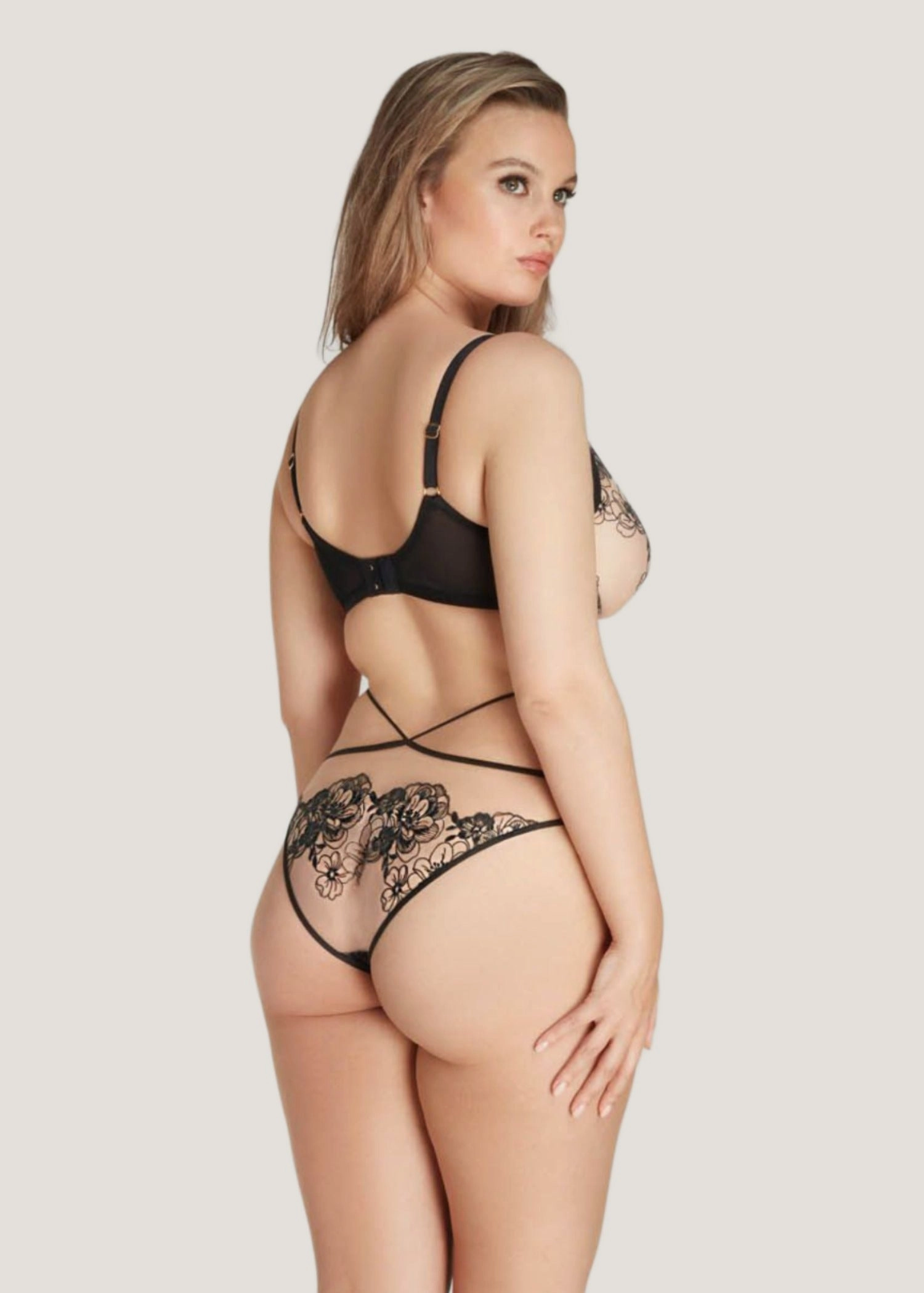 Kalia Bra (Black / Sand)