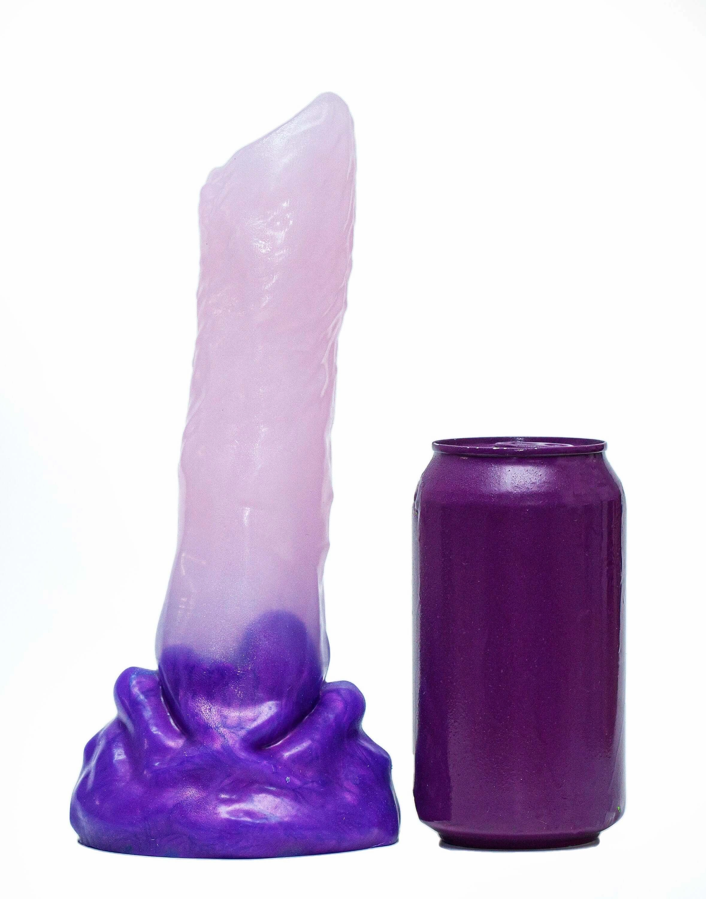 Min the Egg Layer Ovipositor Without Eggs