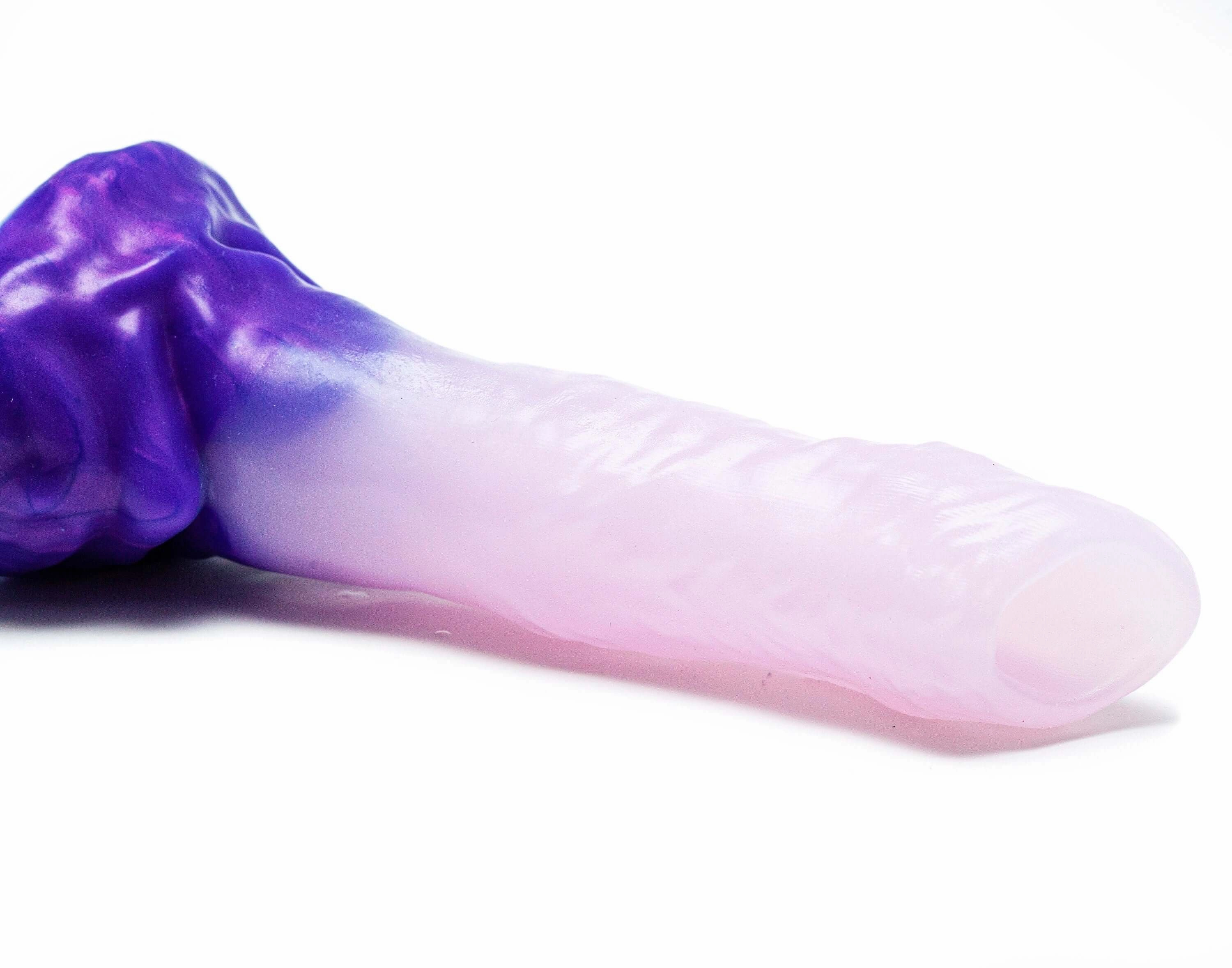 Min the Egg Layer Ovipositor Without Eggs
