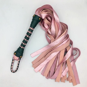 READY TO SHIP! Cowhide – Leather Flogger – Standard – Single/Pair – FCSTGNP5825