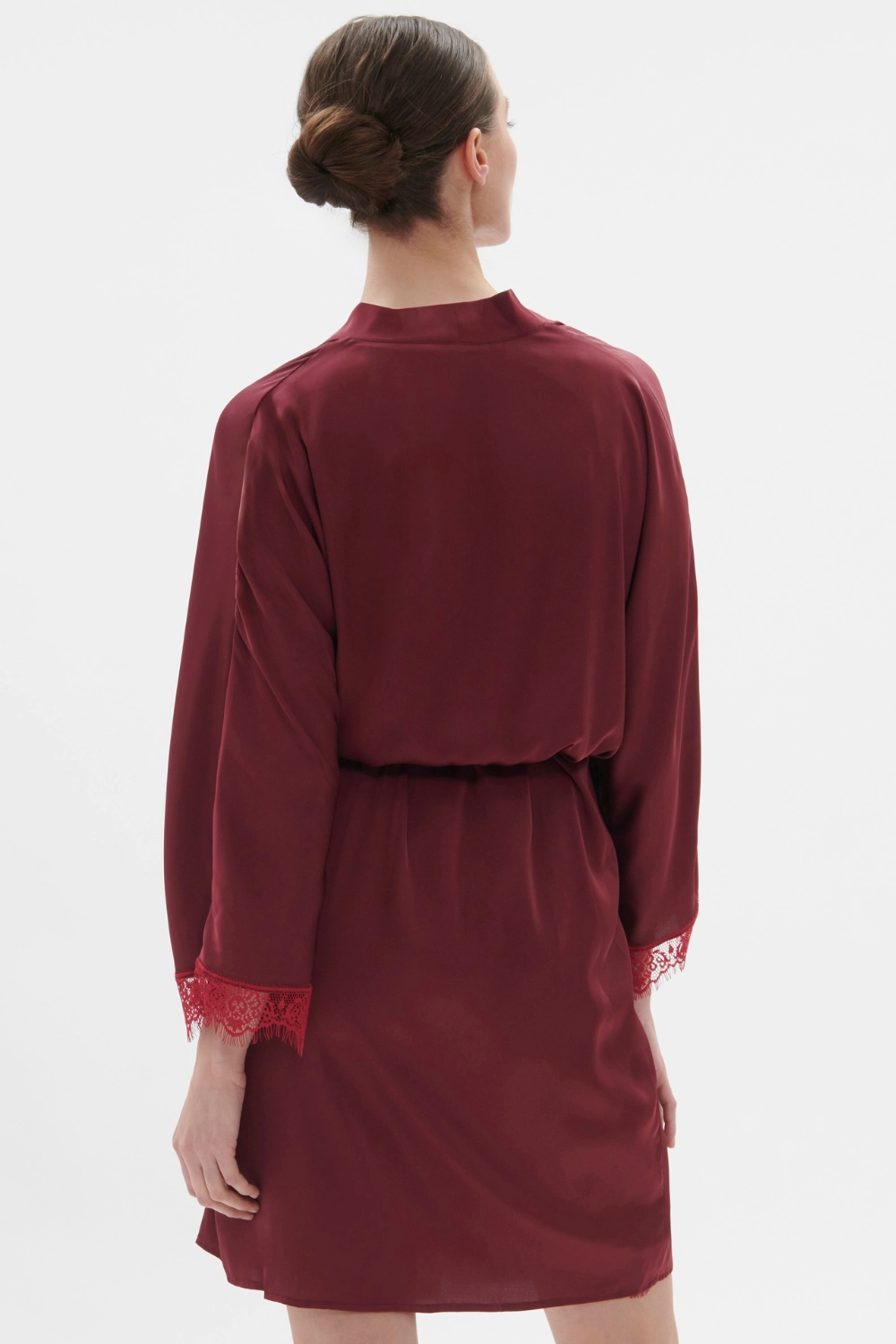 Satin Secrets Kimono Spinel Red