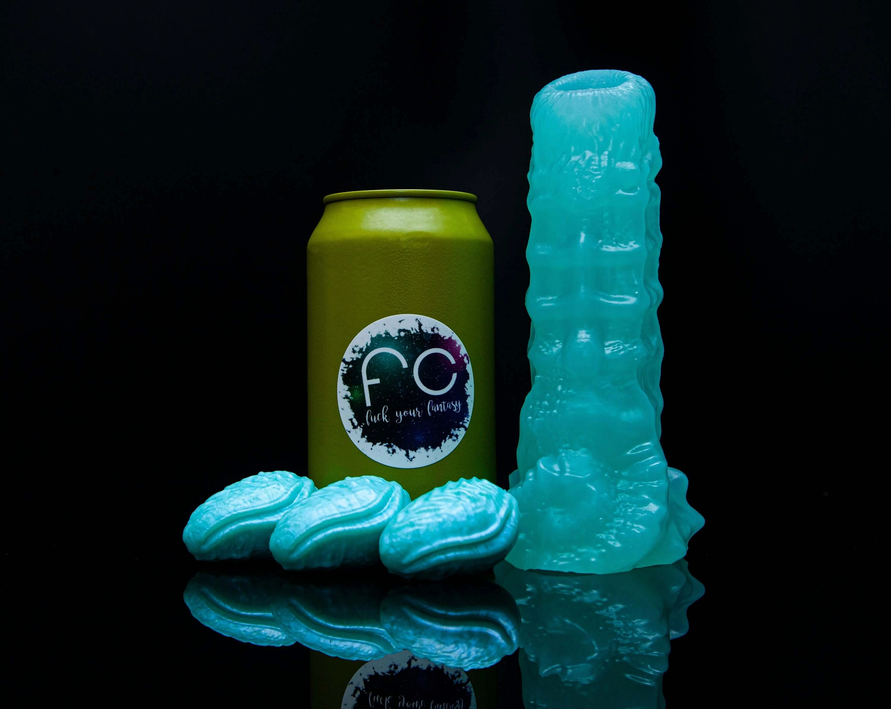 Surprise Me Aquarius the Zodiac Ovipositor with Kelpie Eggs: Jan 20 - Feb 18