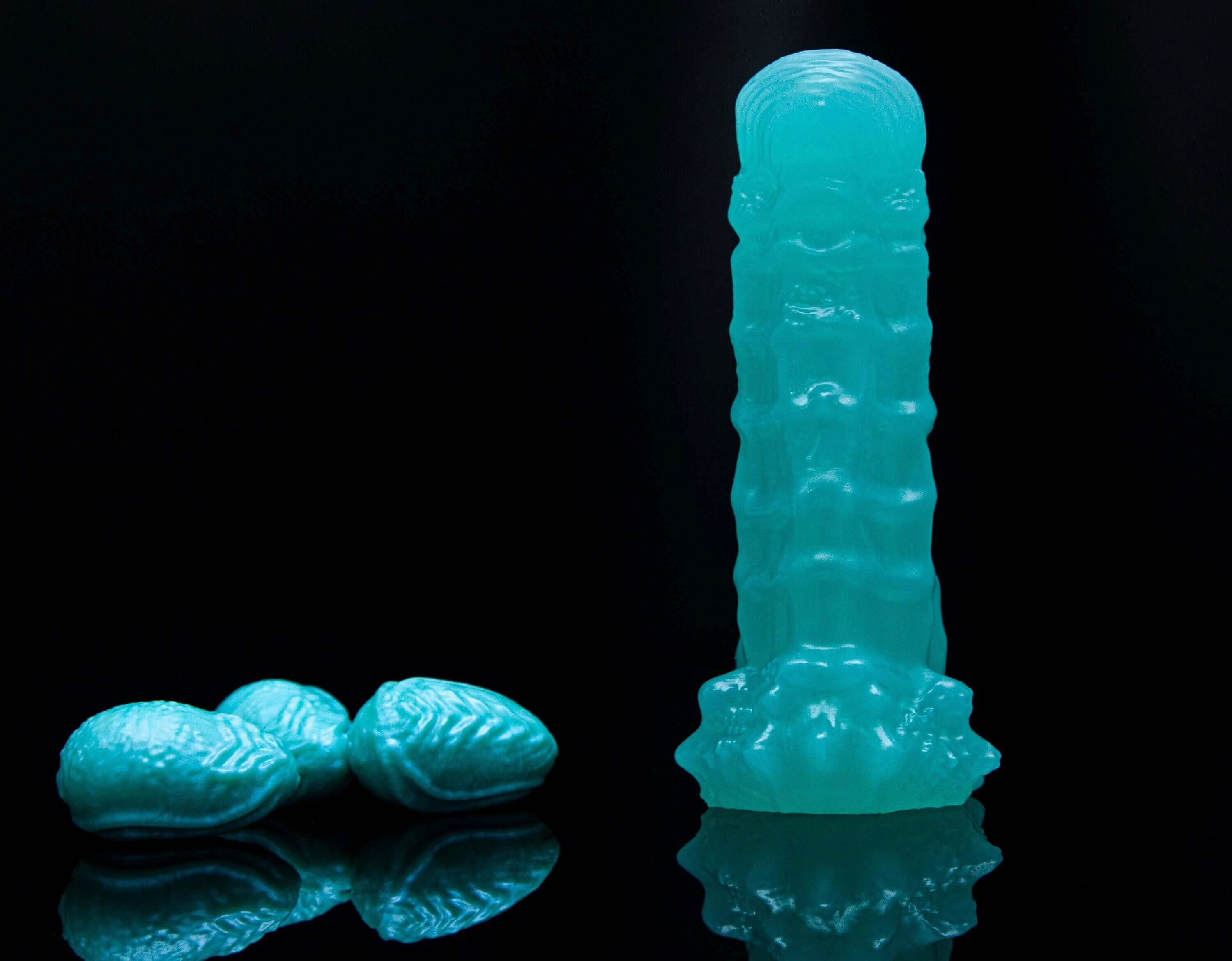 Surprise Me Aquarius the Zodiac Ovipositor with Kelpie Eggs: Jan 20 - Feb 18
